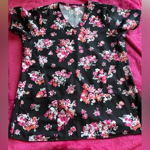 Vera Bradley scrub Top medium